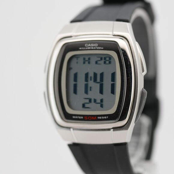 Casio Other - Vintage Casio W-E10 Illuminator 2470 Module Oval Digital Watch 38mm - running